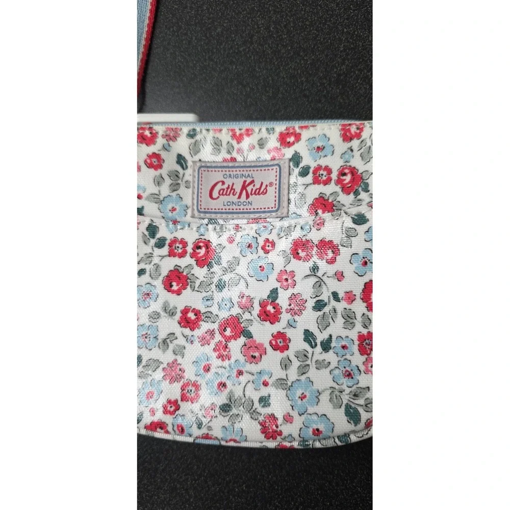 Cath Kidston Purse Wallet Floral Kids Crossbody Bag Adjustable Ditsy